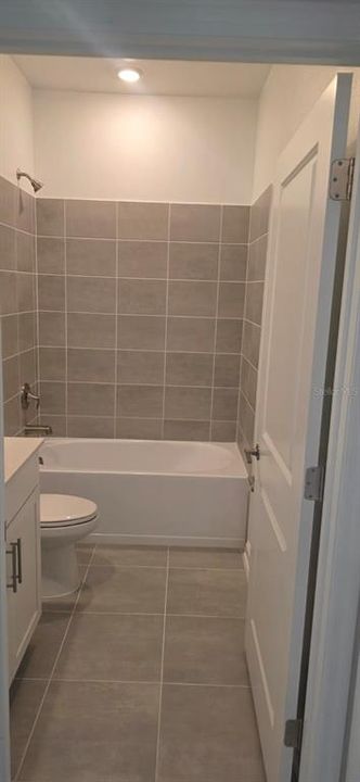 En Renta: $3,000 (4 camas, 3 baños, 2462 Pies cuadrados)