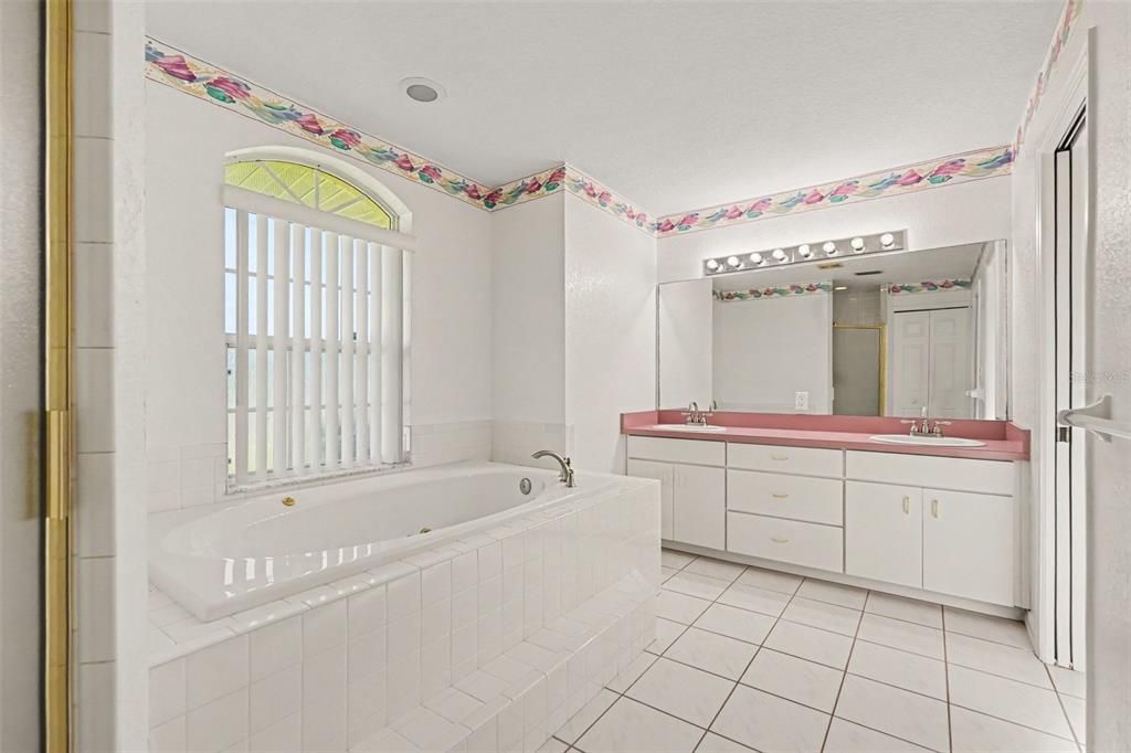 For Rent: $3,500 (3 beds, 2 baths, 2131 Square Feet)