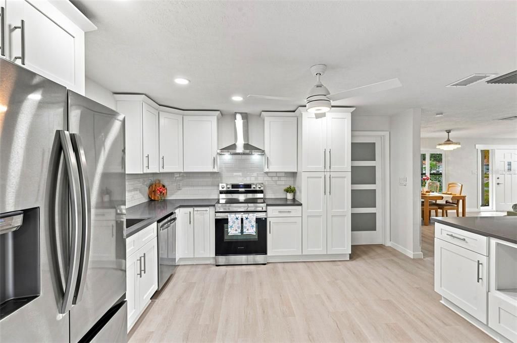 For Sale: $420,000 (3 beds, 2 baths, 1416 Square Feet)