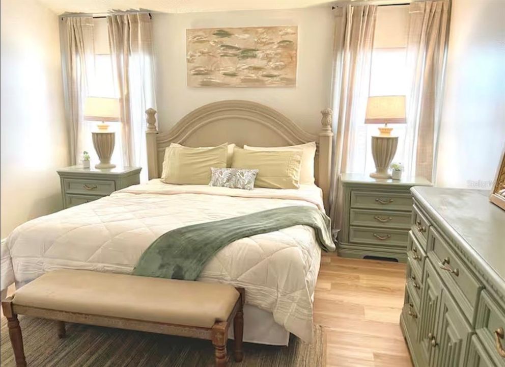 For Sale: $405,999 (4 beds, 2 baths, 1921 Square Feet)