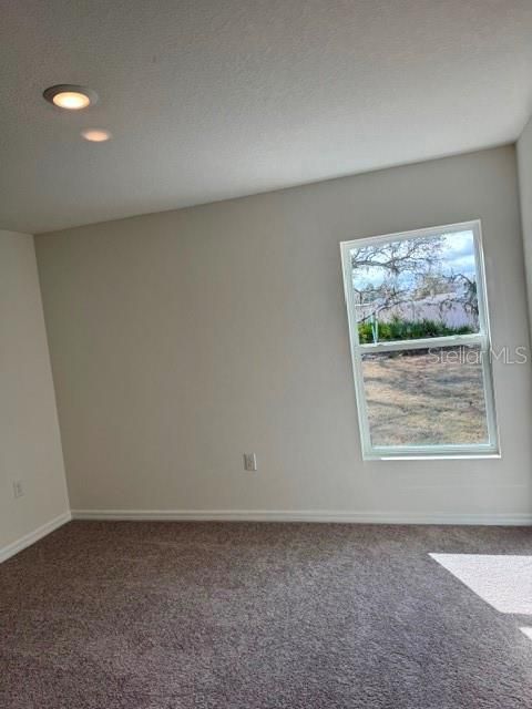 For Rent: $1,800 (3 beds, 2 baths, 1233 Square Feet)