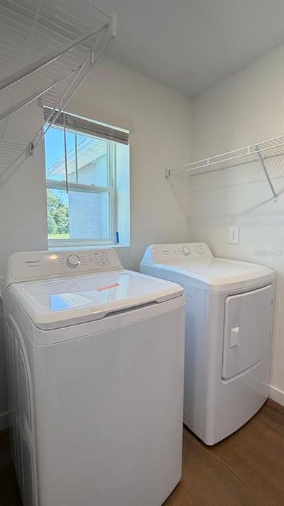 For Rent: $2,050 (3 beds, 2 baths, 1429 Square Feet)