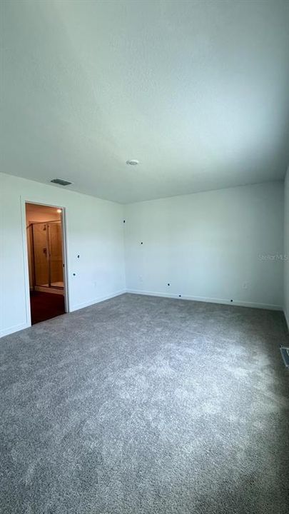 For Rent: $2,050 (3 beds, 2 baths, 1429 Square Feet)
