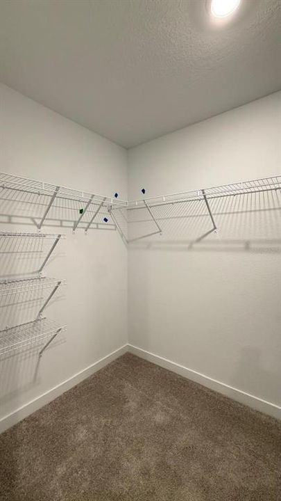 For Rent: $2,050 (3 beds, 2 baths, 1429 Square Feet)