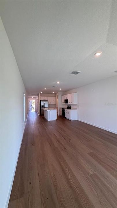 For Rent: $2,050 (3 beds, 2 baths, 1429 Square Feet)