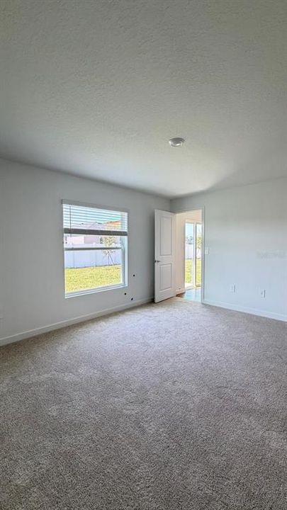 For Rent: $2,050 (3 beds, 2 baths, 1429 Square Feet)