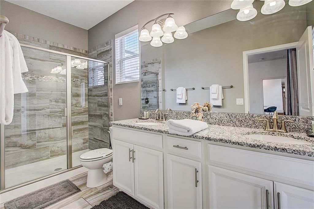 For Sale: $645,000 (5 beds, 5 baths, 3081 Square Feet)