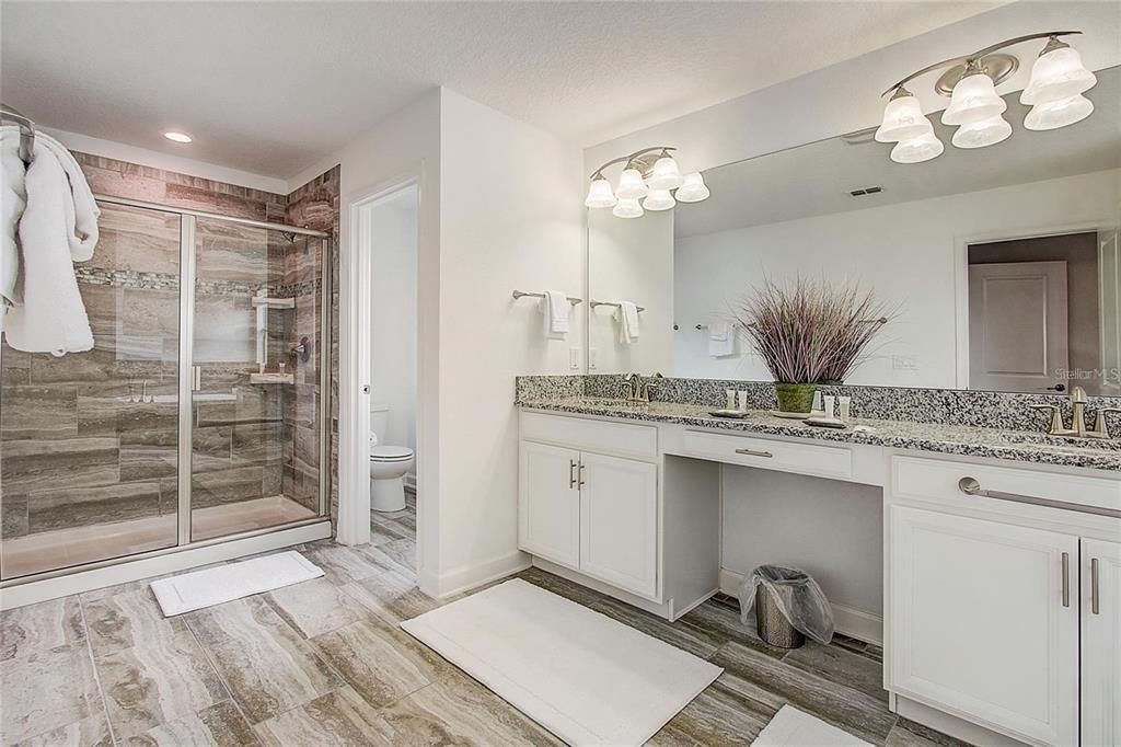 For Sale: $645,000 (5 beds, 5 baths, 3081 Square Feet)