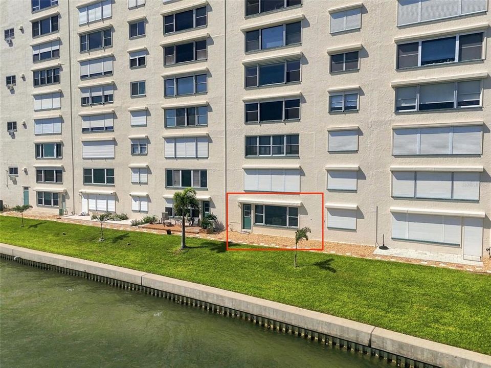 合同活跃: $225,000 (2 贝兹, 2 浴室, 1450 平方英尺)
