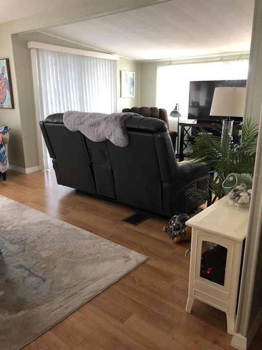 En Venta: $170,000 (2 camas, 1 baños, 818 Pies cuadrados)