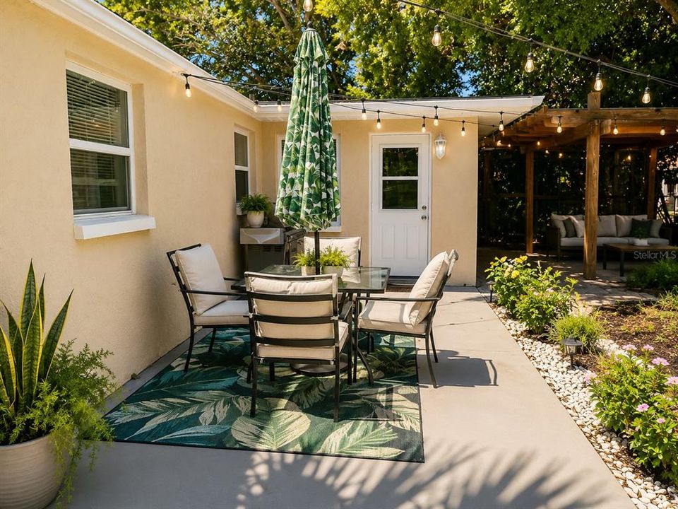 Active With Contract: $354,000 (3 beds, 2 baths, 1838 Square Feet)