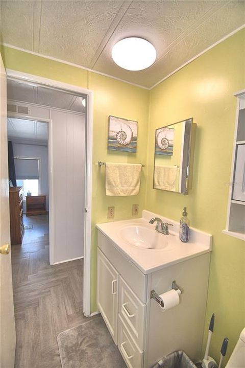 Active With Contract: $119,900 (2 beds, 2 baths, 912 Square Feet)