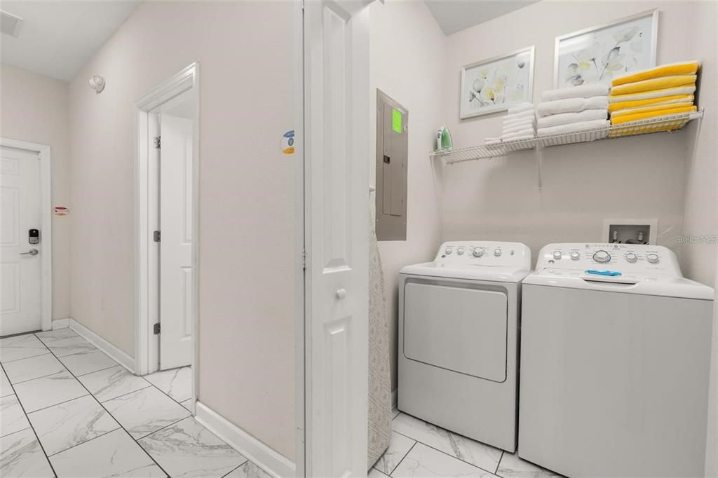 На продажу: $519,900 (5 спален, 4 ванн, 2168 Квадратных фут)