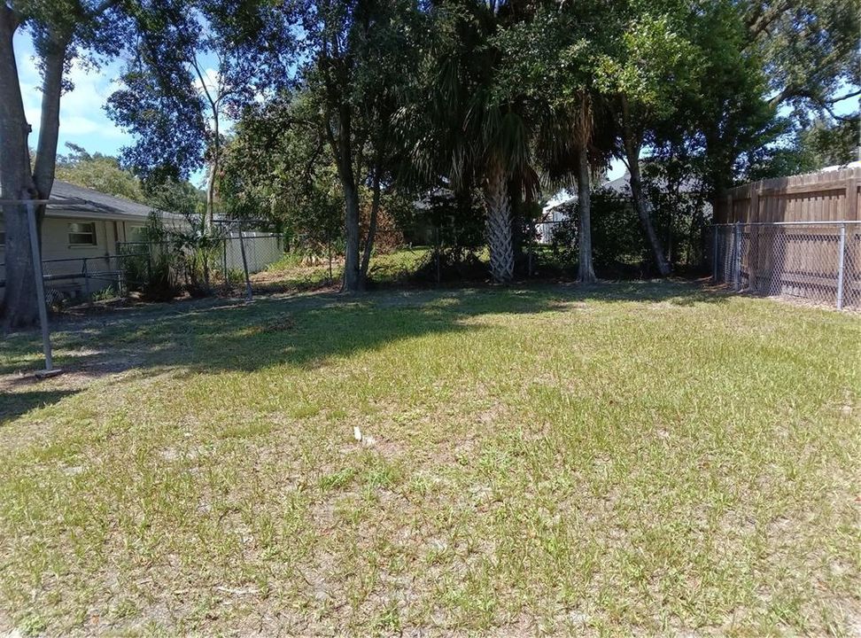 For Sale: $289,900 (3 beds, 2 baths, 1640 Square Feet)