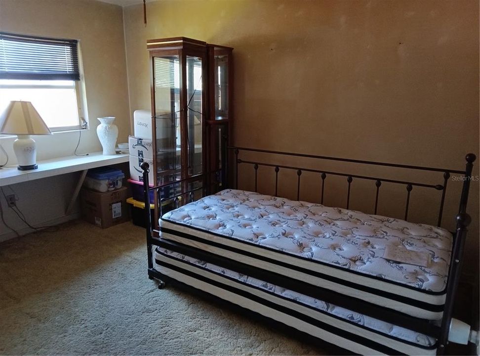 For Sale: $289,900 (3 beds, 2 baths, 1640 Square Feet)