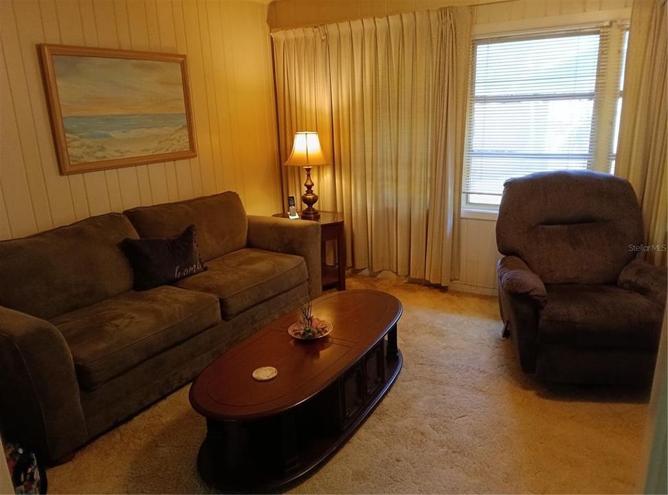 For Sale: $289,900 (3 beds, 2 baths, 1640 Square Feet)