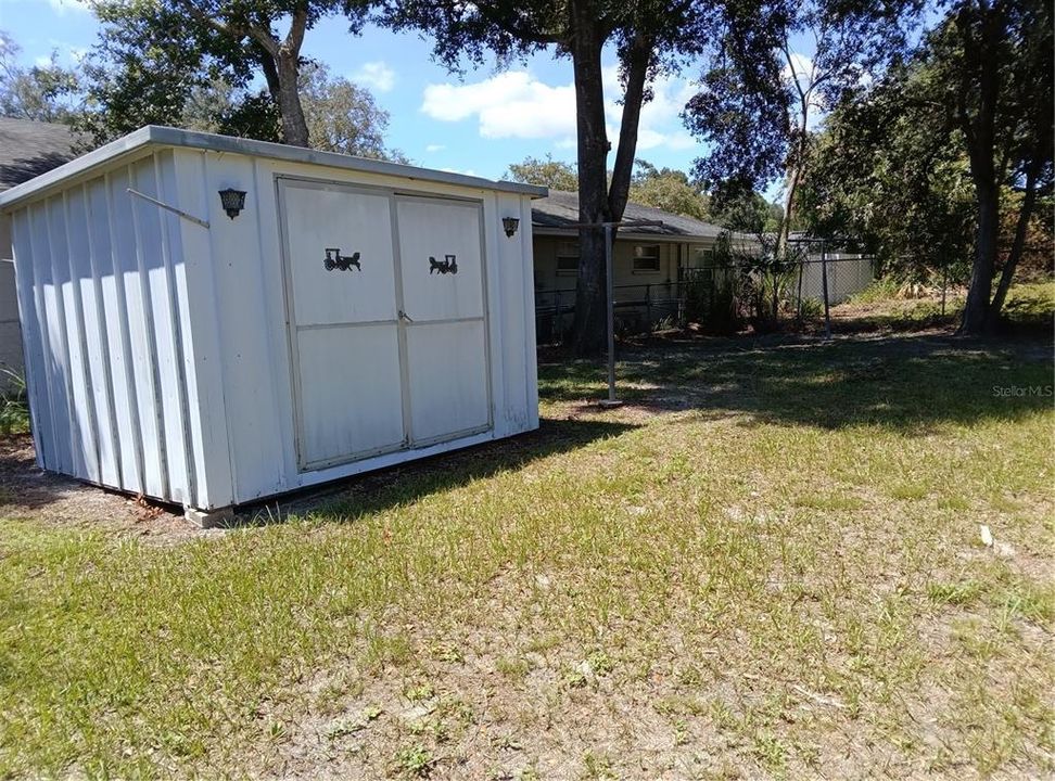For Sale: $289,900 (3 beds, 2 baths, 1640 Square Feet)