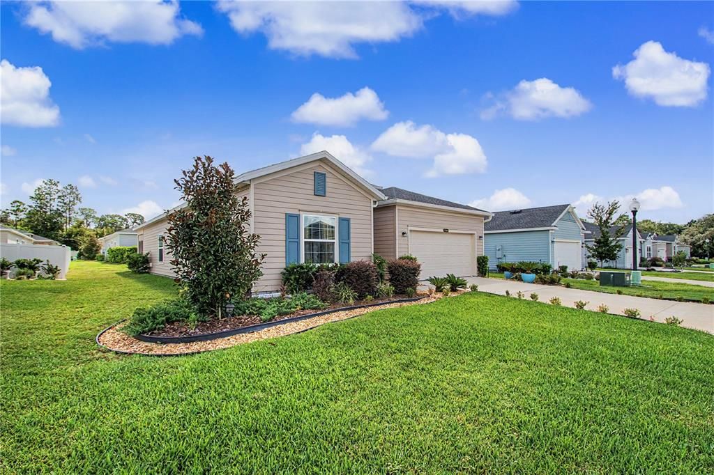 For Sale: $315,000 (4 beds, 3 baths, 2039 Square Feet)