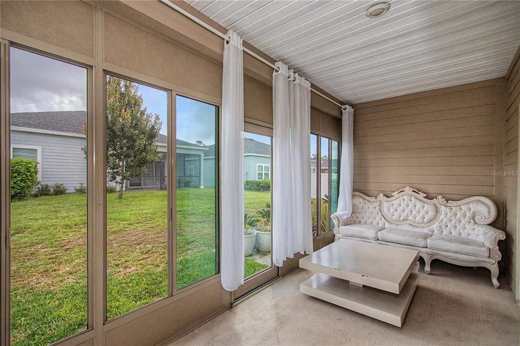 For Sale: $315,000 (4 beds, 3 baths, 2039 Square Feet)