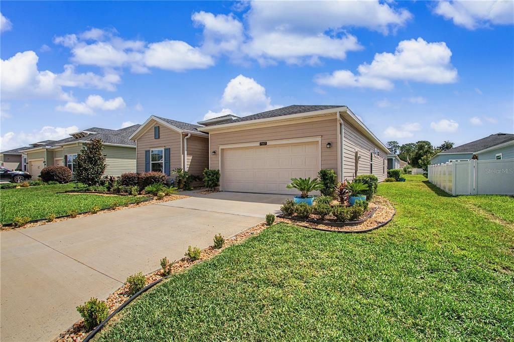 For Sale: $315,000 (4 beds, 3 baths, 2039 Square Feet)