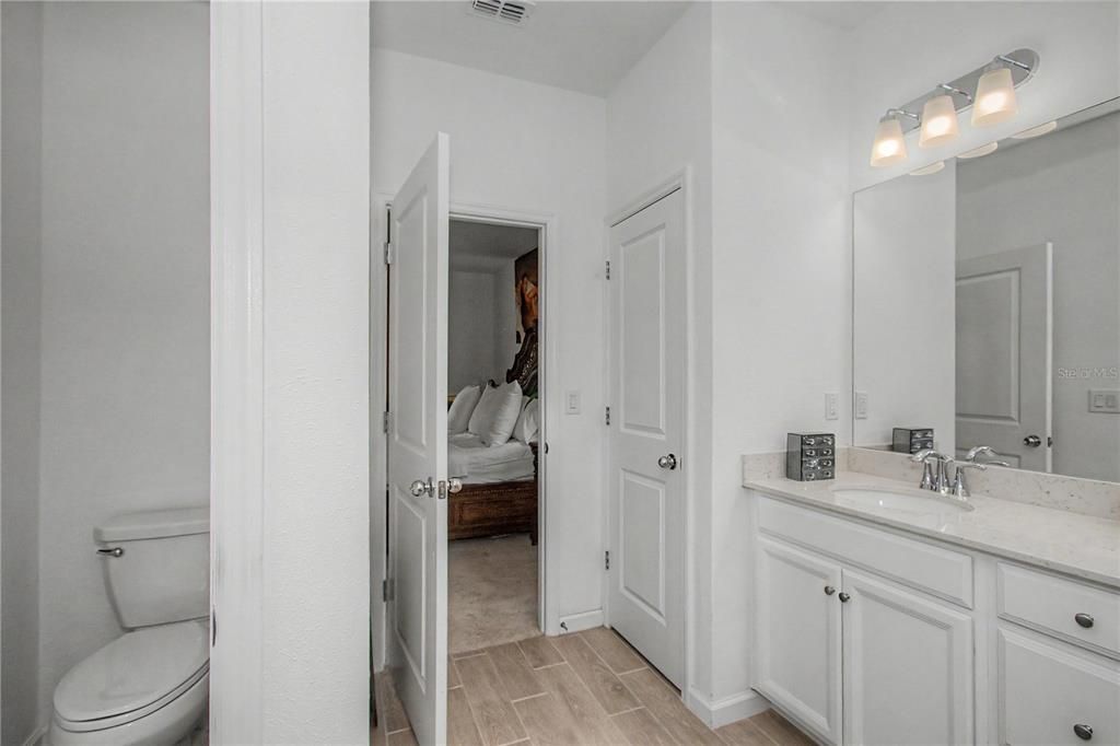 For Sale: $315,000 (4 beds, 3 baths, 2039 Square Feet)