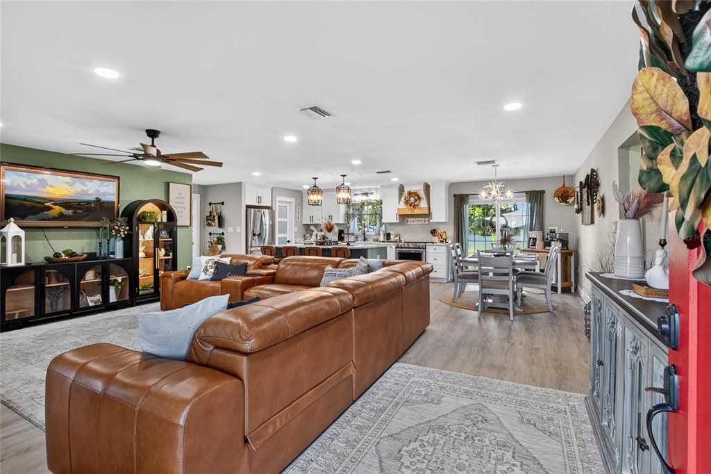 For Sale: $535,000 (4 beds, 3 baths, 2396 Square Feet)