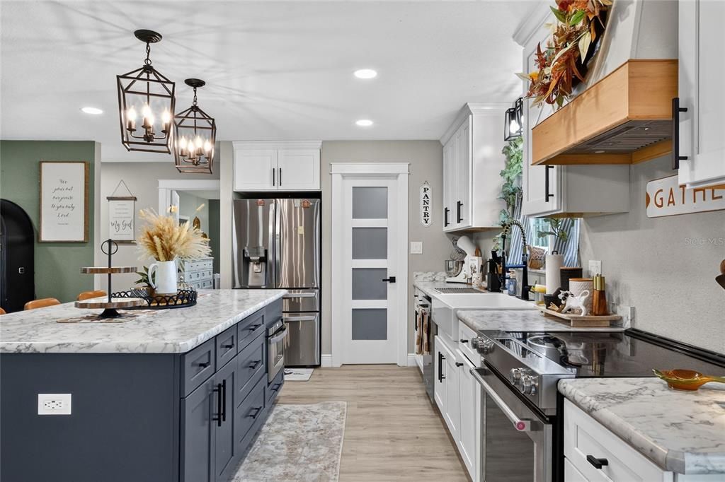 For Sale: $535,000 (4 beds, 3 baths, 2396 Square Feet)