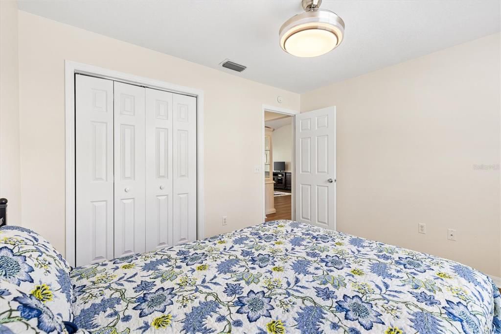 For Sale: $350,000 (3 beds, 2 baths, 1452 Square Feet)