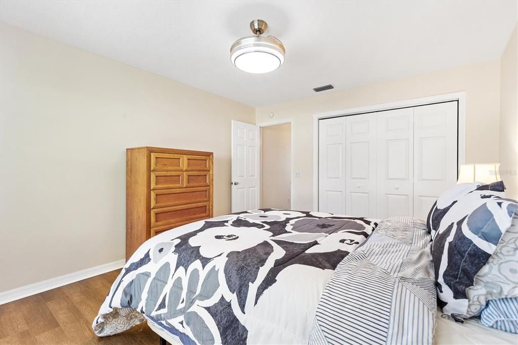 For Sale: $350,000 (3 beds, 2 baths, 1452 Square Feet)