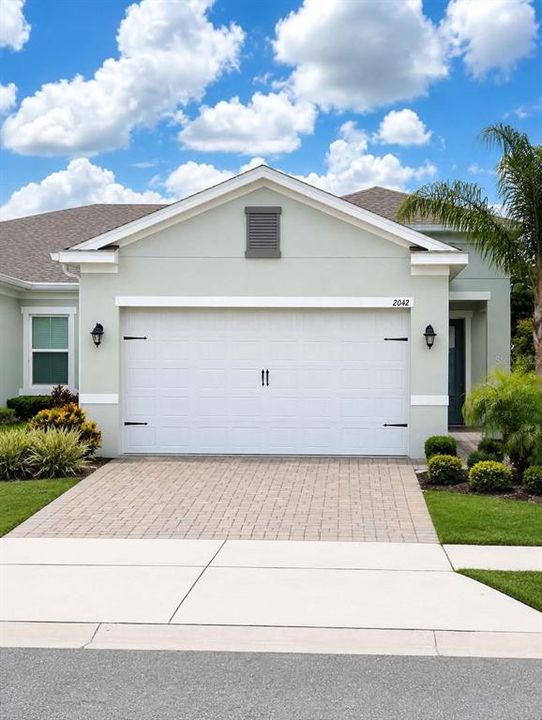 For Sale: $355,000 (2 beds, 2 baths, 1557 Square Feet)