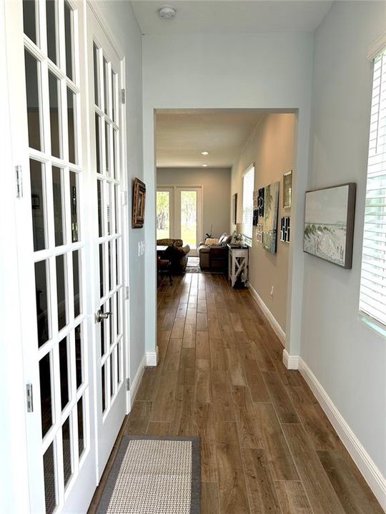 For Sale: $355,000 (2 beds, 2 baths, 1557 Square Feet)
