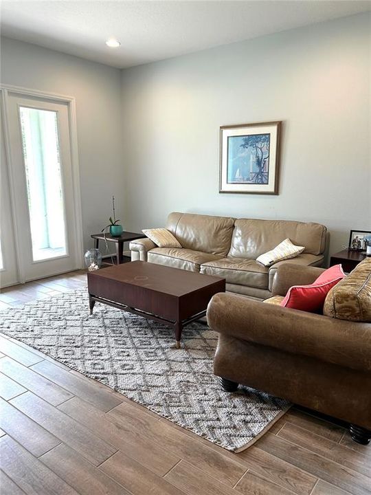 For Sale: $355,000 (2 beds, 2 baths, 1557 Square Feet)