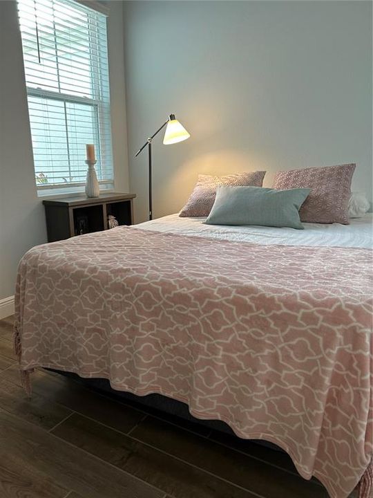 For Sale: $355,000 (2 beds, 2 baths, 1557 Square Feet)