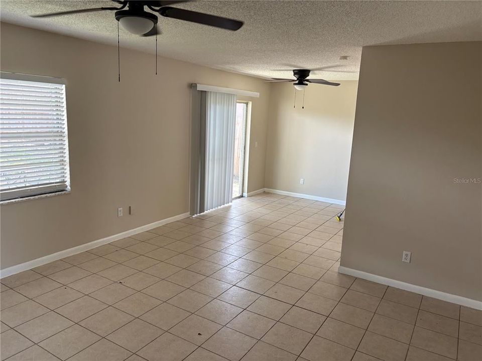 For Rent: $2,195 (3 beds, 2 baths, 1256 Square Feet)