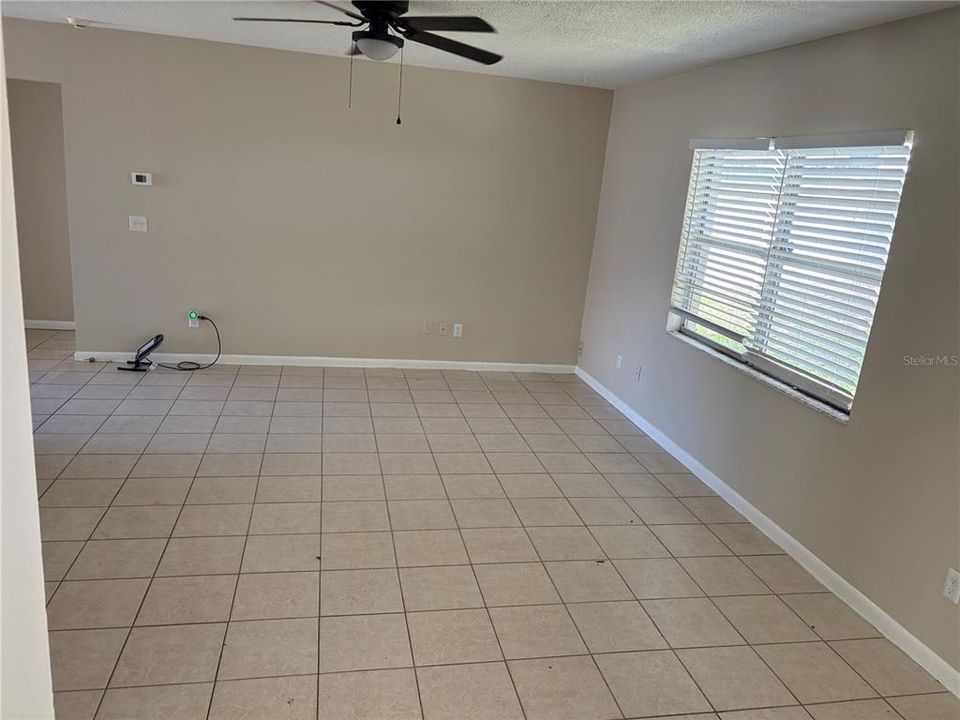 For Rent: $2,195 (3 beds, 2 baths, 1256 Square Feet)