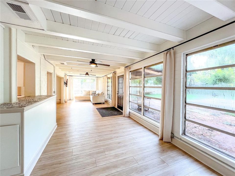 For Rent: $2,125 (4 beds, 2 baths, 2333 Square Feet)