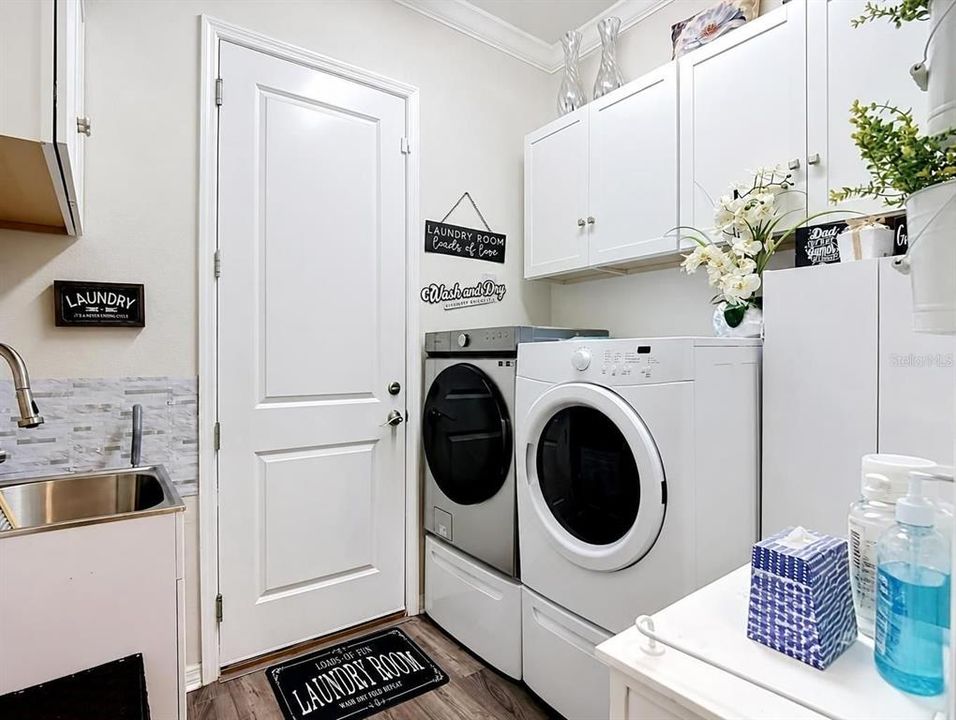 For Sale: $349,500 (2 beds, 2 baths, 1437 Square Feet)