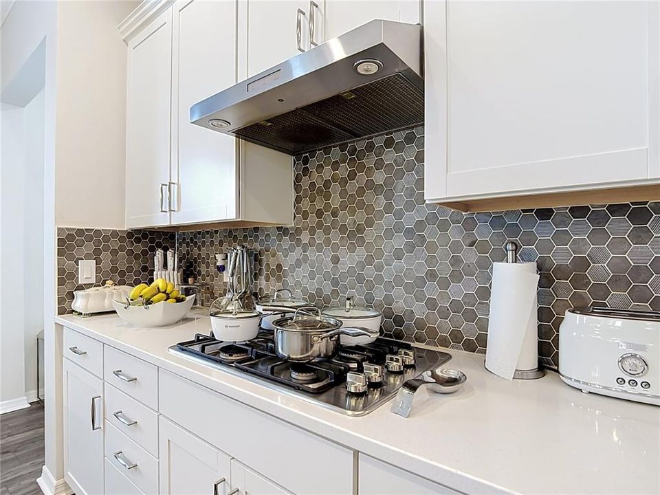 For Sale: $349,500 (2 beds, 2 baths, 1437 Square Feet)