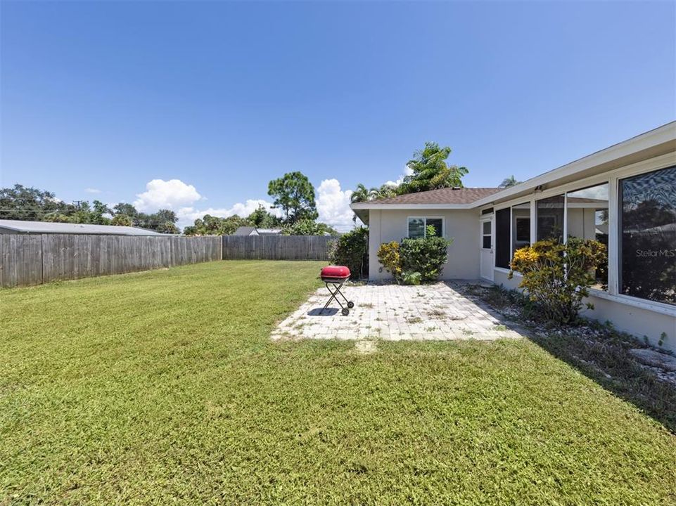 For Sale: $549,750 (4 beds, 2 baths, 1959 Square Feet)