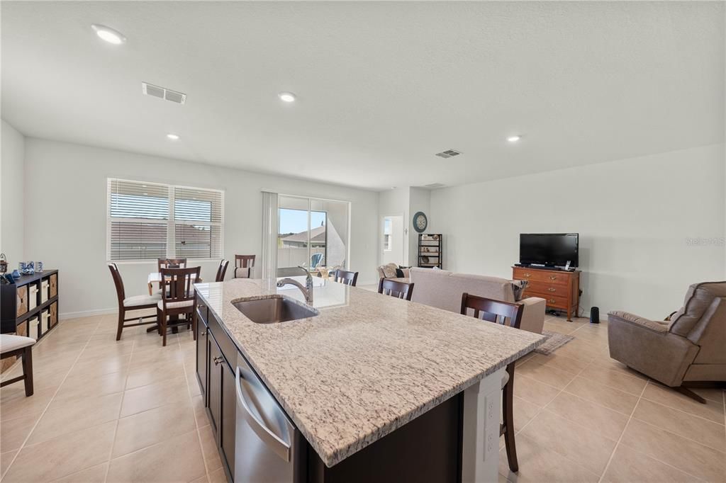 For Sale: $289,000 (4 beds, 2 baths, 2034 Square Feet)