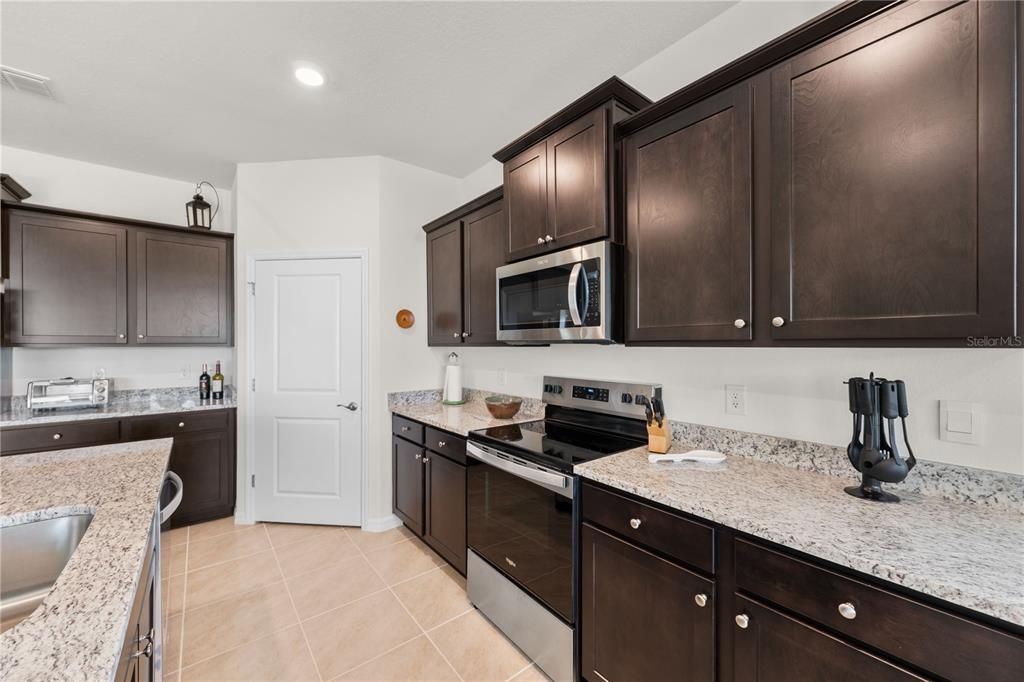 For Sale: $289,000 (4 beds, 2 baths, 2034 Square Feet)