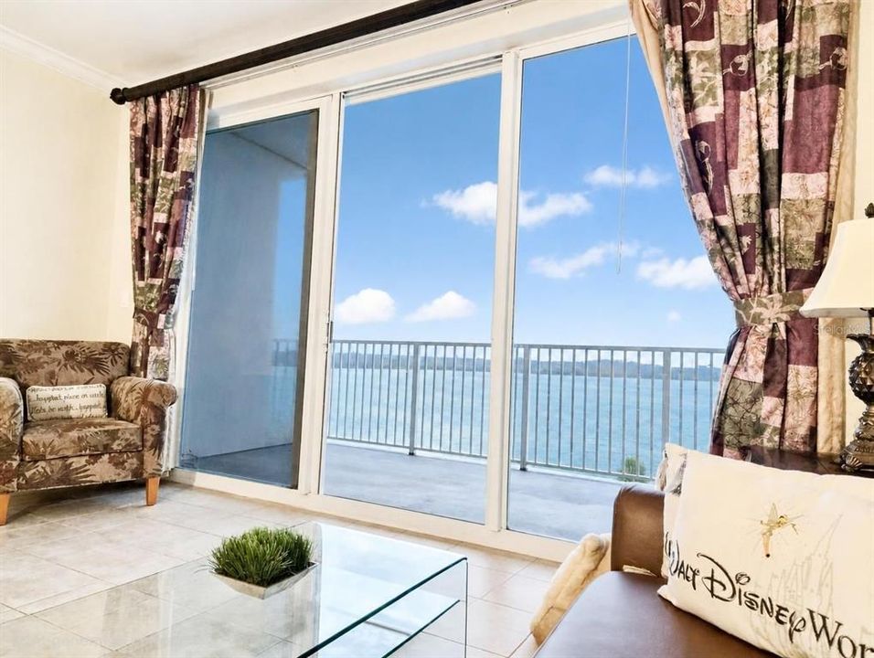 En Venta: $216,788 (1 camas, 2 baños, 798 Pies cuadrados)
