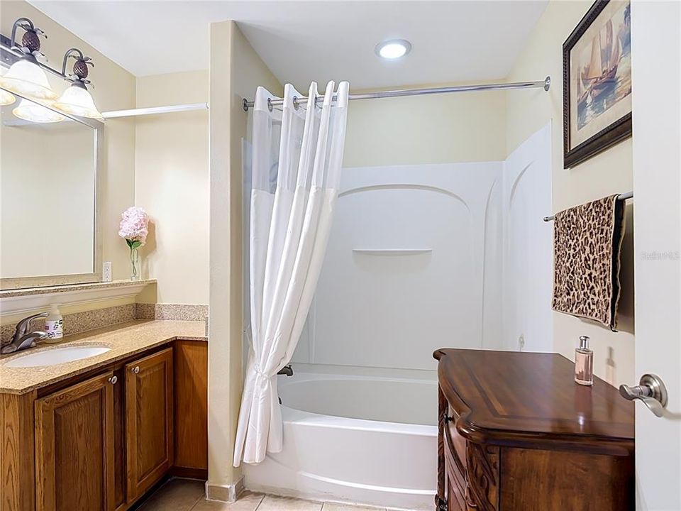 En Venta: $216,788 (1 camas, 2 baños, 798 Pies cuadrados)