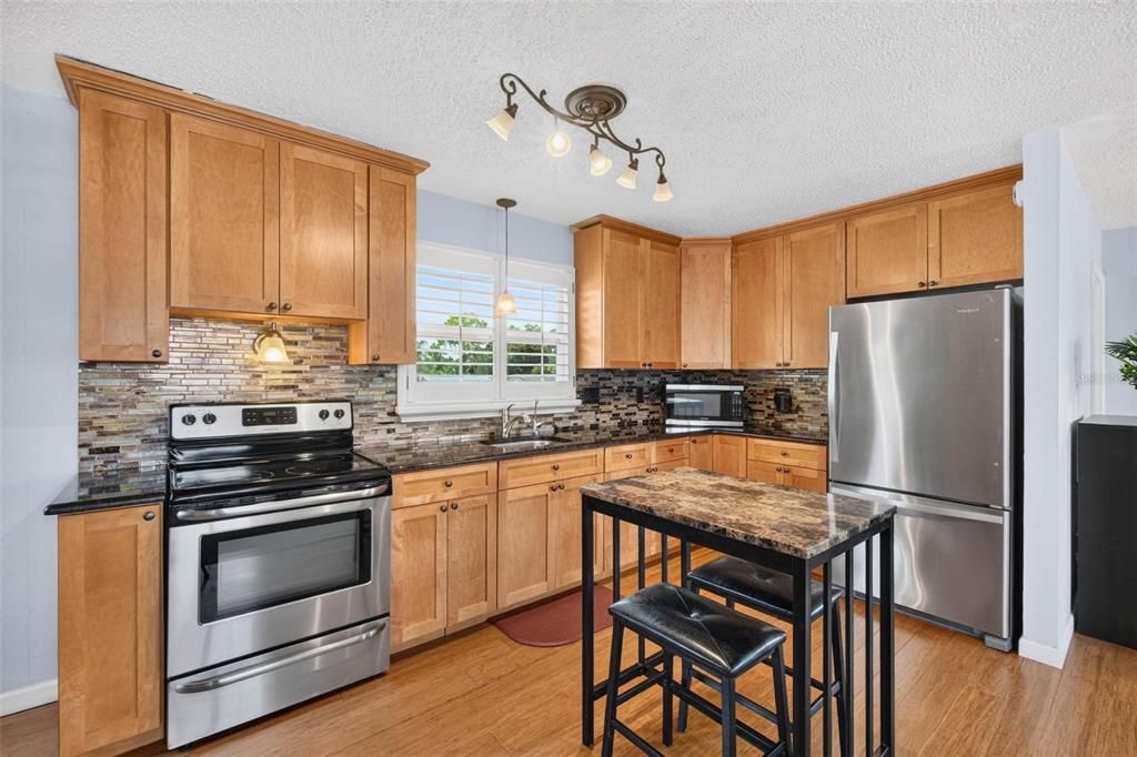 For Rent: $1,750 (1 beds, 1 baths, 624 Square Feet)