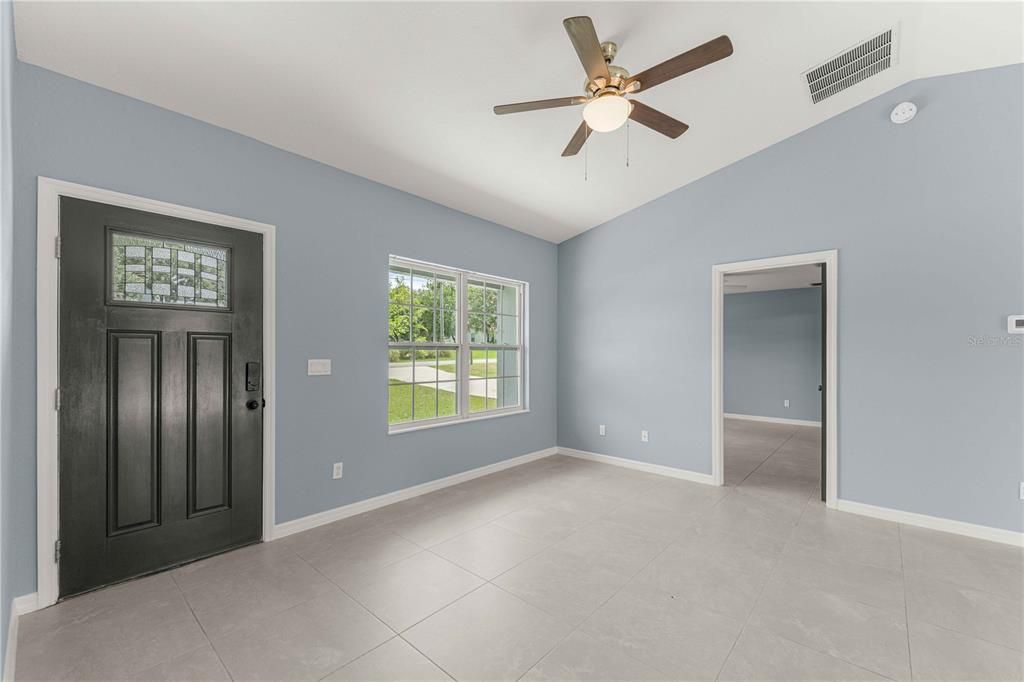 For Sale: $244,900 (3 beds, 2 baths, 1234 Square Feet)