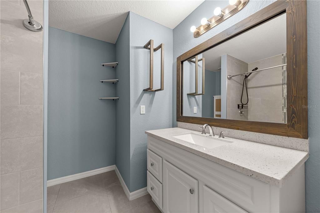 For Sale: $244,900 (3 beds, 2 baths, 1234 Square Feet)