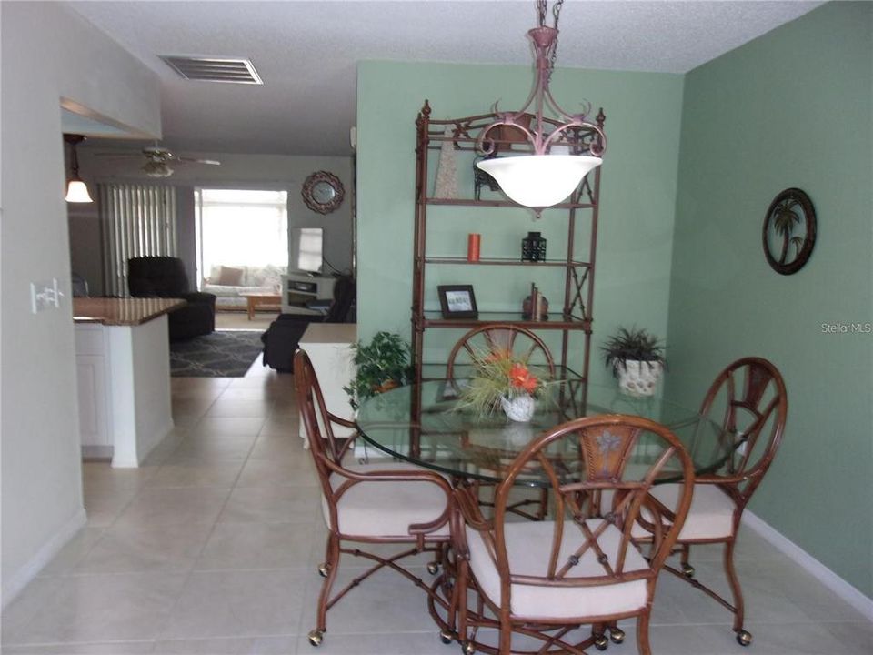 For Sale: $249,000 (2 beds, 2 baths, 1516 Square Feet)