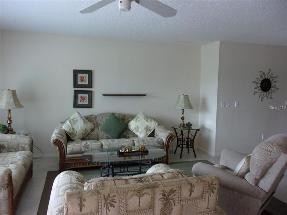 For Sale: $249,000 (2 beds, 2 baths, 1516 Square Feet)