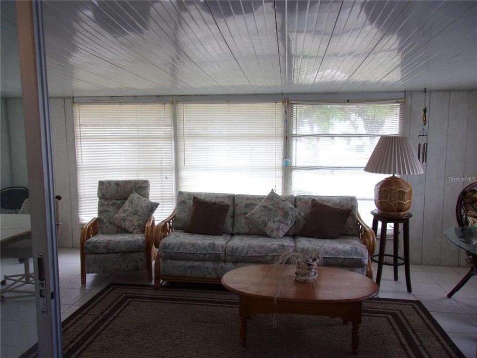 For Sale: $249,000 (2 beds, 2 baths, 1516 Square Feet)