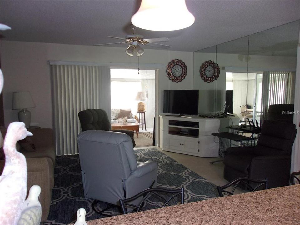 For Sale: $249,000 (2 beds, 2 baths, 1516 Square Feet)